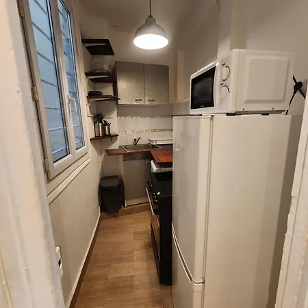 Charming Canal Saint-martin Republique * Paris