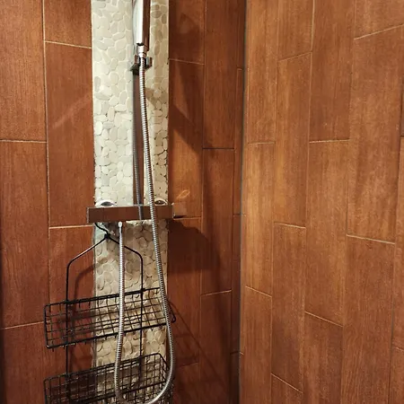 Charming Canal Saint-martin Republique * Paris