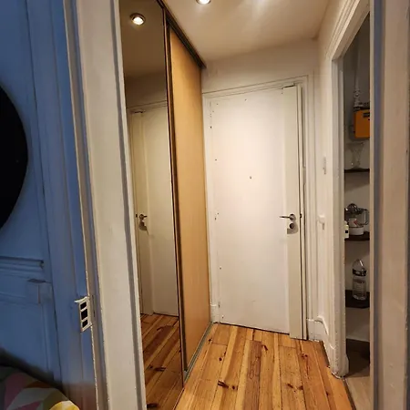 Apartment Charming Canal Saint-martin Republique Paris