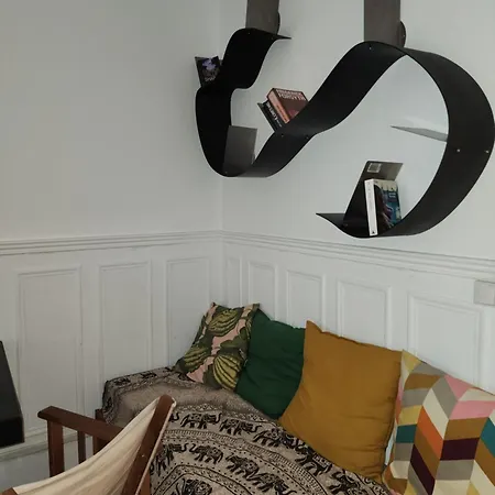 Charming Canal Saint-martin Republique * Paris