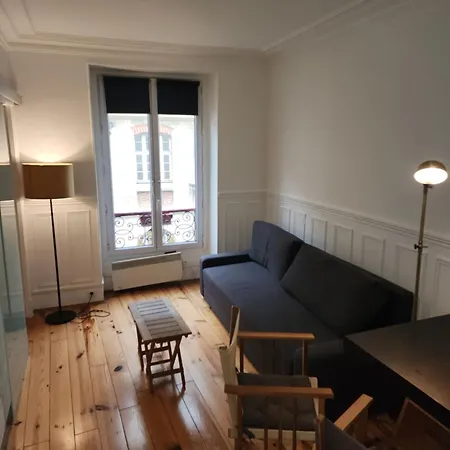 Apartment Charming Canal Saint-martin Republique *