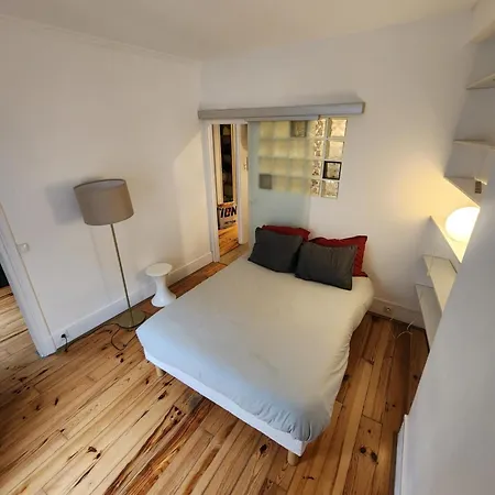 Charming Canal Saint-martin Republique