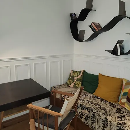 Charming Canal Saint-martin Republique Paris